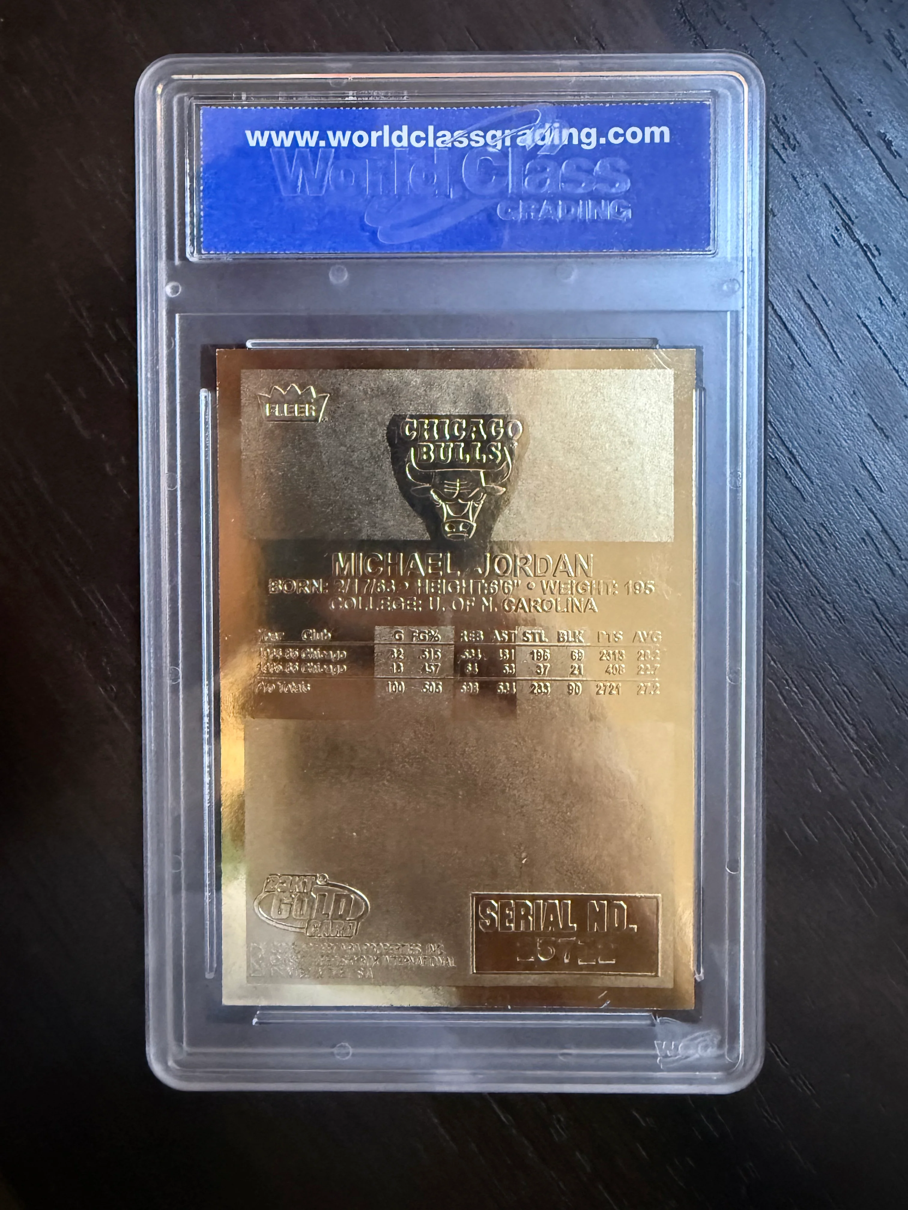 1998 Fleer 23kt Gold Michael Jordan Prism Holo Refractor Facsimile WCG 10 - Image 2