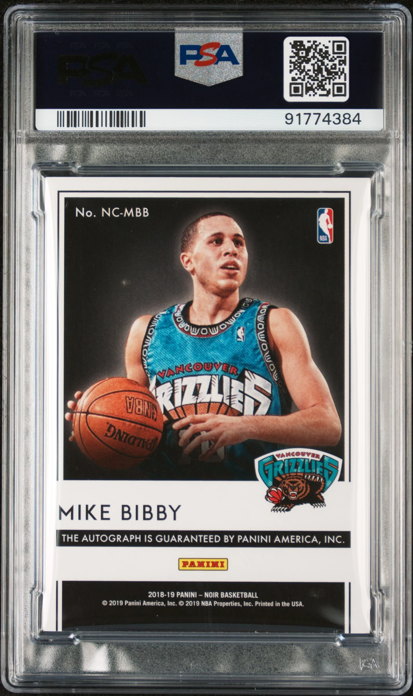 2018 Panini Noir Autograph Noir #MBB Mike Bibby Auto.Noir-Color PSA 8 - Image 2