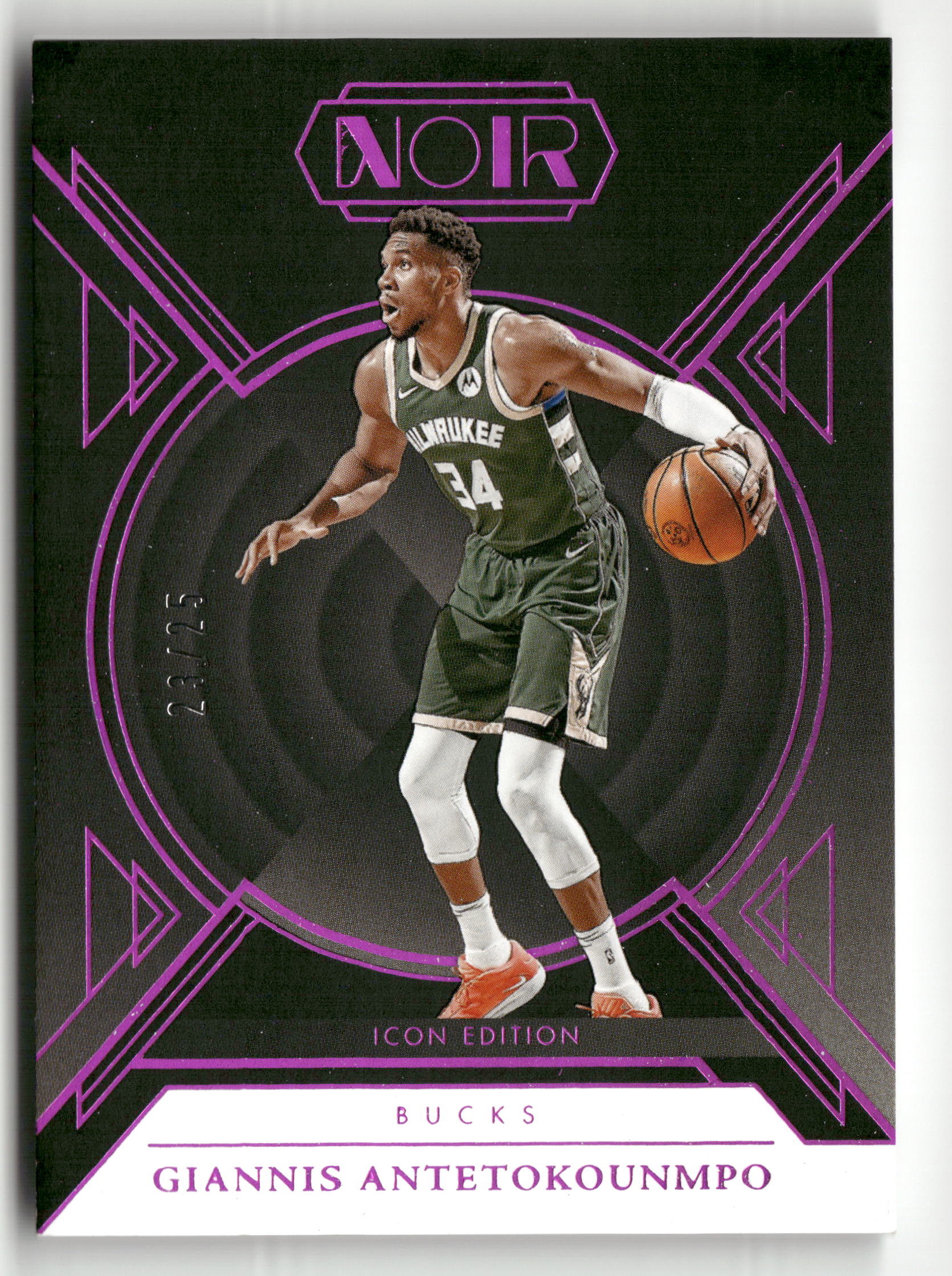 2024-25 Noir #79 Icon Edition Ruby Holo Giannis Antetokounmpo /25